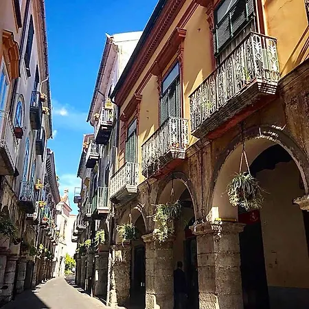Palazzo Stendardo فندق مبيت وإفطار